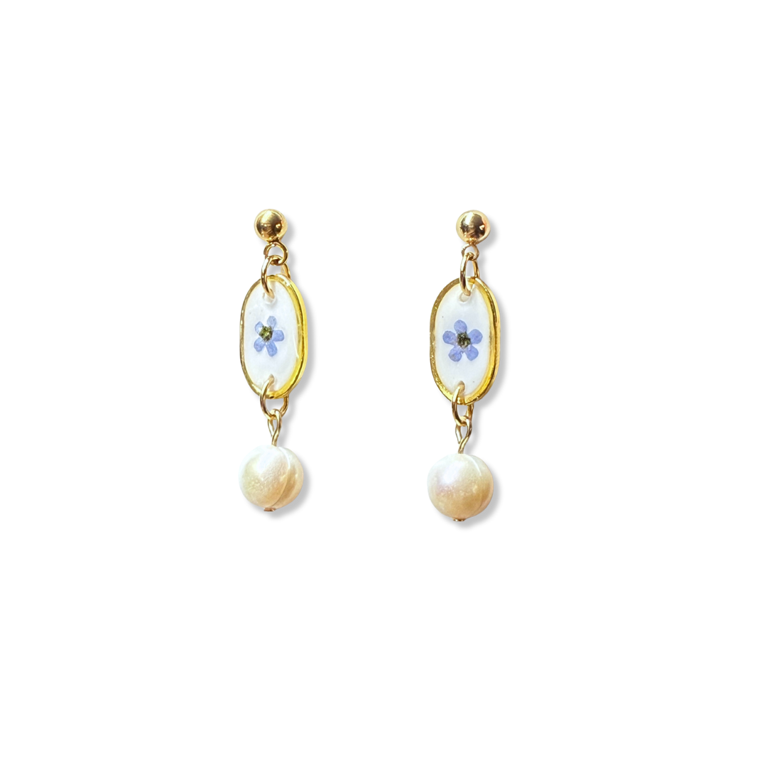Dried Flowers And Pearls Earrings