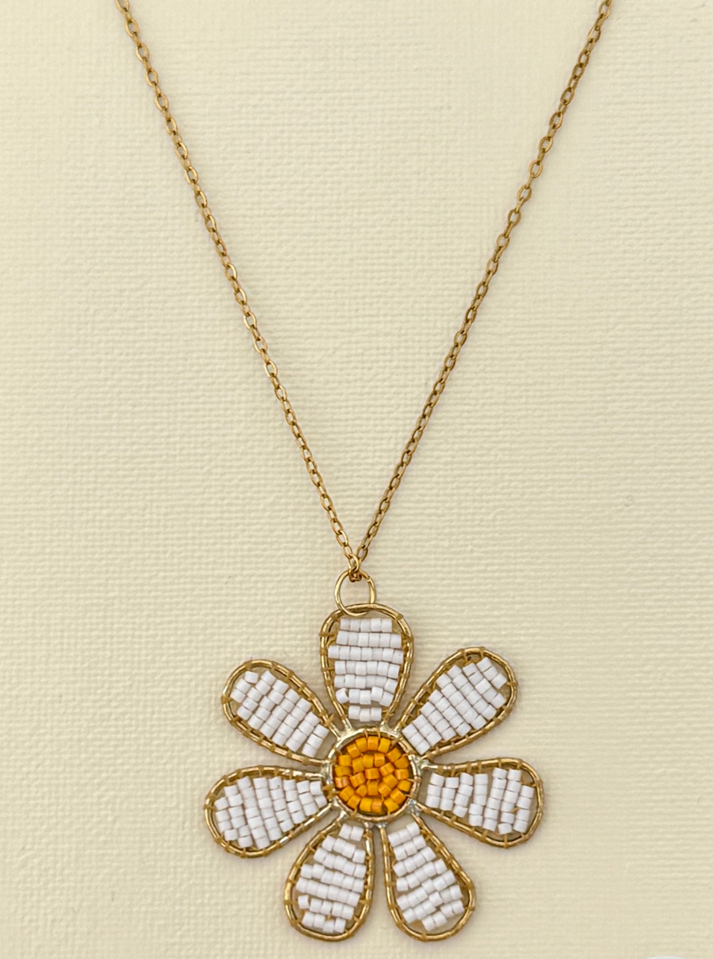 Daisy Beaded Necklace